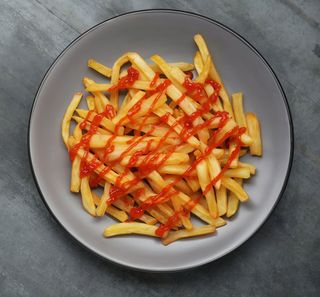 Batatas Fritas com Frango (Chicken)