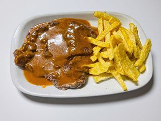 Bife com molho francesinha 
