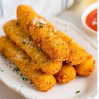 Mozzarella stick 6un com 1 molho