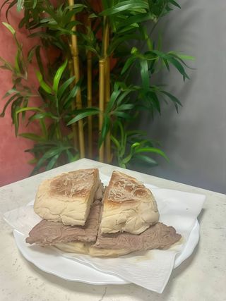 Bifana em Bolo do Caco