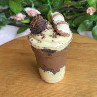 Copo brownie nidotella