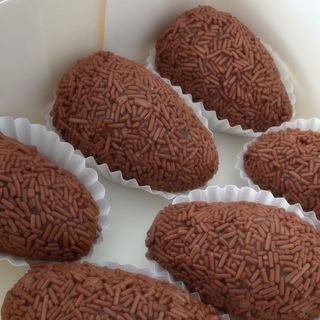 Coxinha de morango com Brigadeiro de Chocolate ao Leite