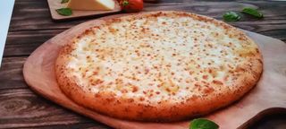 Pizza Margherita Média