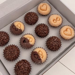 12 brigadeiros tradicionais