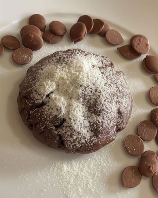 Massa de Chocolate com Recheio de Brigadeiro de Nido