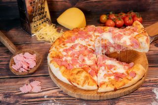 Pizza Fiambre media