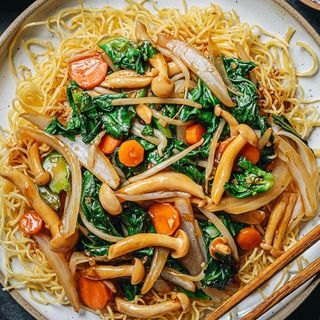 Pan fry noodles & fresh vegetables (new)