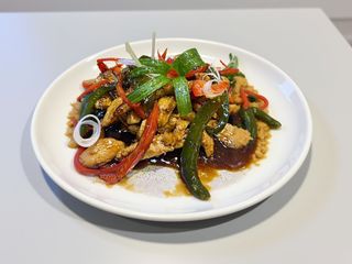 Shredded chicken with chilly oyster sauce 