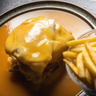 Francesinha Atum