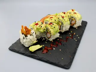 Dragon Roll (8 uni)