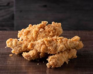 Crispy Chicken Strips with Ranch Sauce