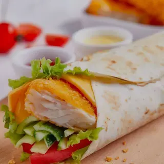 Menu Douradinho Wrap / Fish Wrap Com Batata Frita é Bebida