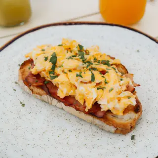 Ovos Mexidos com Bacon