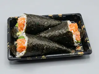 A16 Temaki Salmão