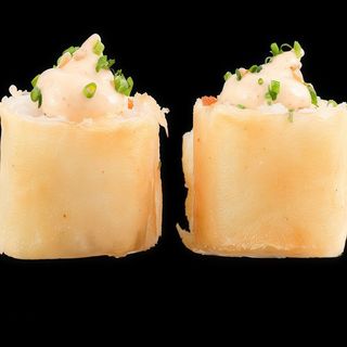 8 Hot Roll Crispy Salmon