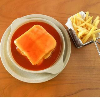 Francesinha com Batata 