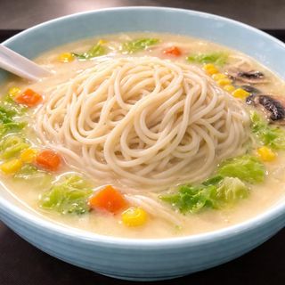 浓汤面Creamy noodle soup