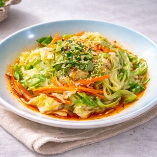 油泼面 spicy hot oil noodles