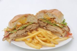 Hambúrguer de Frango com Ovo
