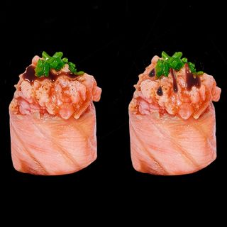 Gunkan Salmao Braseado { 4 pcs }