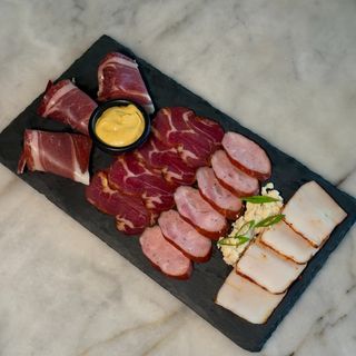 TÁBUA DE CARNES