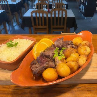 Meia Dose de Bochechas de porco no forno