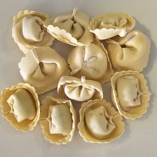 Tortellini de Requeijão e Espinafre