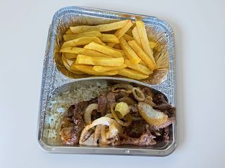 Isca de carne acebolado 