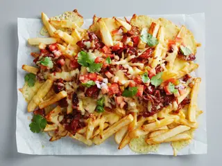 Hot Loaded Fries with Frango