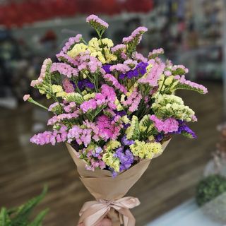 Bouquet com estatais coloridos