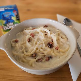 Esparguete à Carbonara + Um Bongo