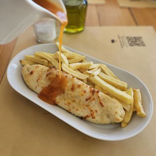 Cachorro Vegetariano com molho e Batatas