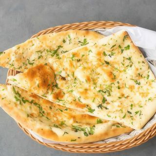 Cheese naan