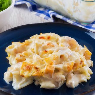 Bacalhau com natas +bebida lata a sua escolha