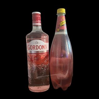 Kit Gin Gordon Premium Pink + 1L Pink Tónica Schweppes 