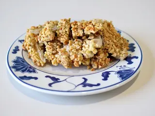 Peito de frango panado com amendoas