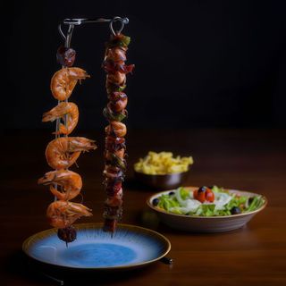 Misto de lulas com camarões salteados