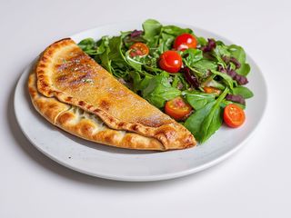 Calzone 4 Formaggi