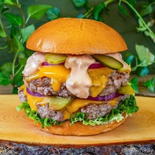 Menu Double Cheeseburger Com Batata Frita é Bebida