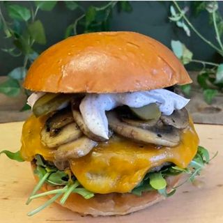 Menu Hambúrguer de Cogumel Com Batata Frita é Bebida