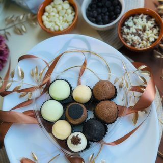 Coração com brigadeiros