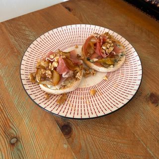 Bolo do Caco com Roquefort