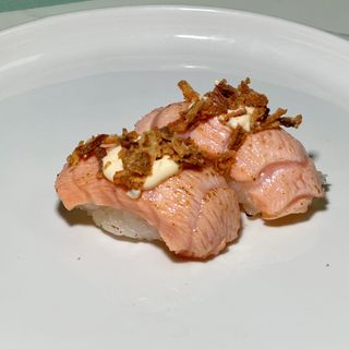 Nigiri de Salmão Braseado