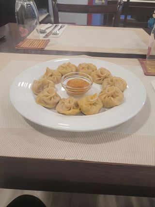 Nepoli Momos Veg 8 pieces