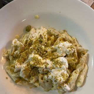 Penne Stracciatella e Pistacchio