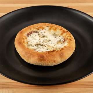 Calabresa com 4 queijos 