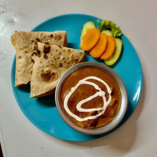 Chicken Madras with Rice Chapati Naan