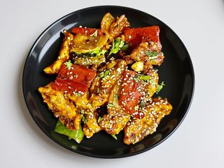 Chicken chilly momos