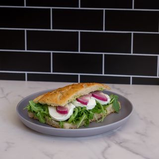 Focaccia Mozzarela e Pesto