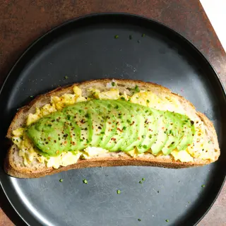 Tosta com Avocado e Ovo